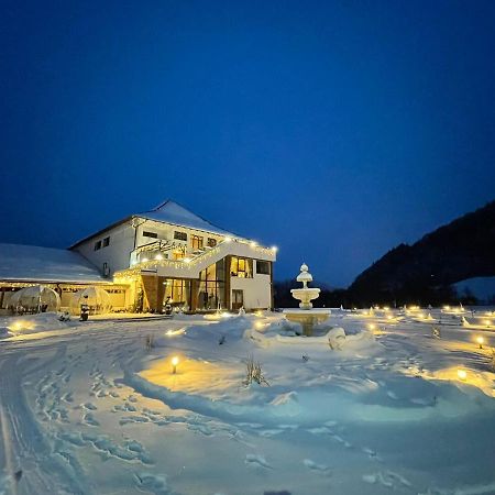 Gradina Mariajelor Hotel Câmpulung Moldovenesc Екстериор снимка