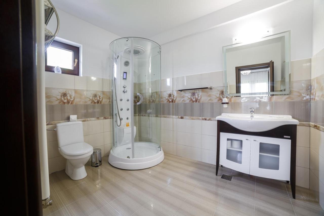 Gradina Mariajelor Hotel Câmpulung Moldovenesc Екстериор снимка