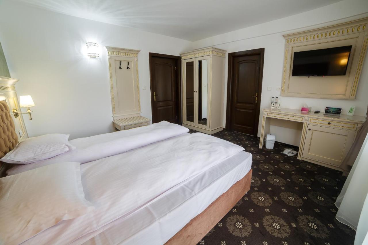 Gradina Mariajelor Hotel Câmpulung Moldovenesc Екстериор снимка