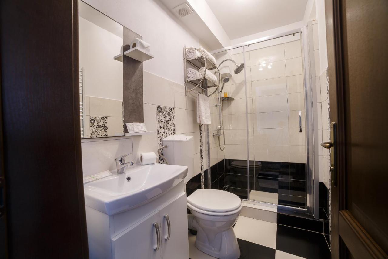 Gradina Mariajelor Hotel Câmpulung Moldovenesc Екстериор снимка