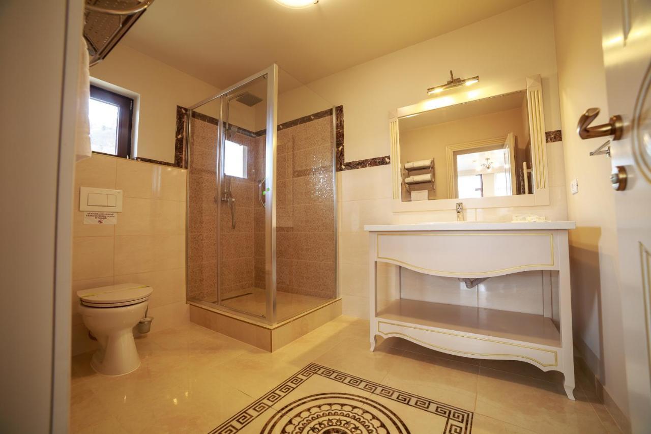Gradina Mariajelor Hotel Câmpulung Moldovenesc Екстериор снимка