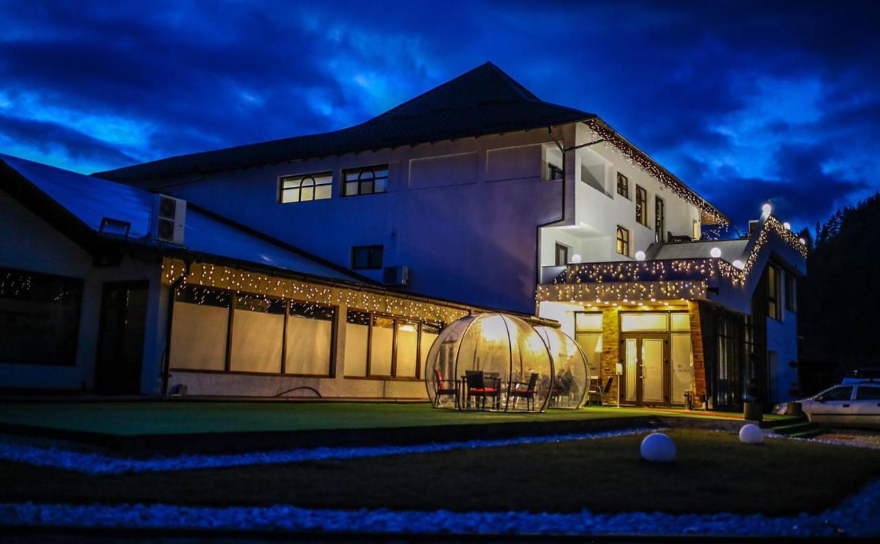 Gradina Mariajelor Hotel Câmpulung Moldovenesc Екстериор снимка